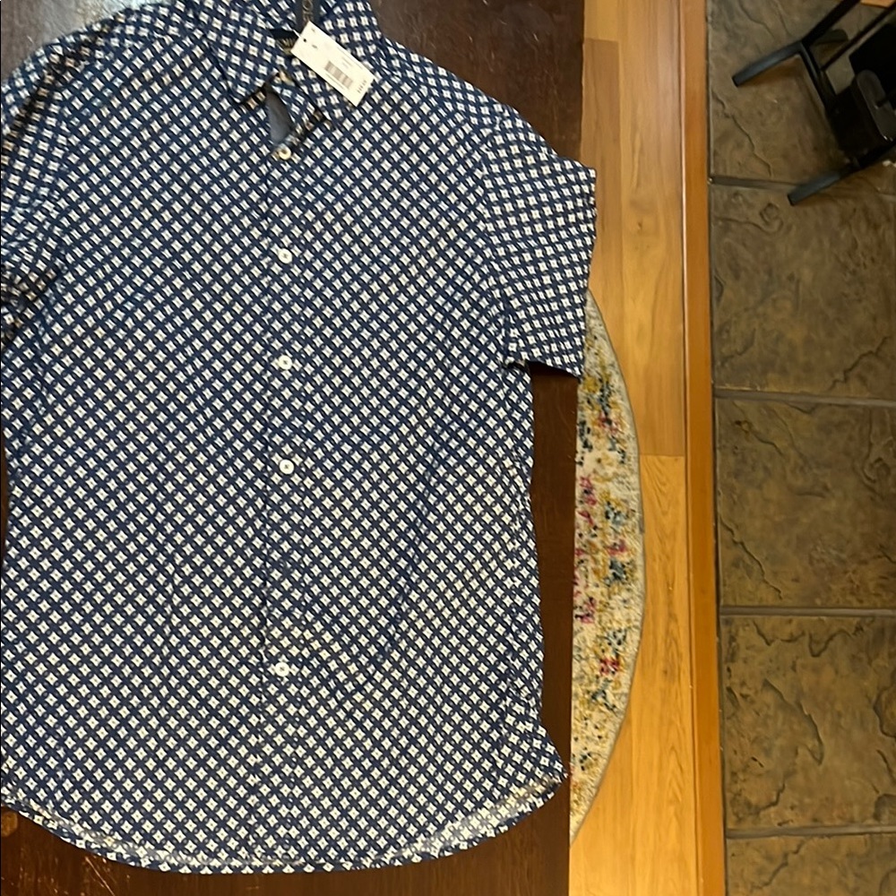 Men's Blue and White Patterned Shirt